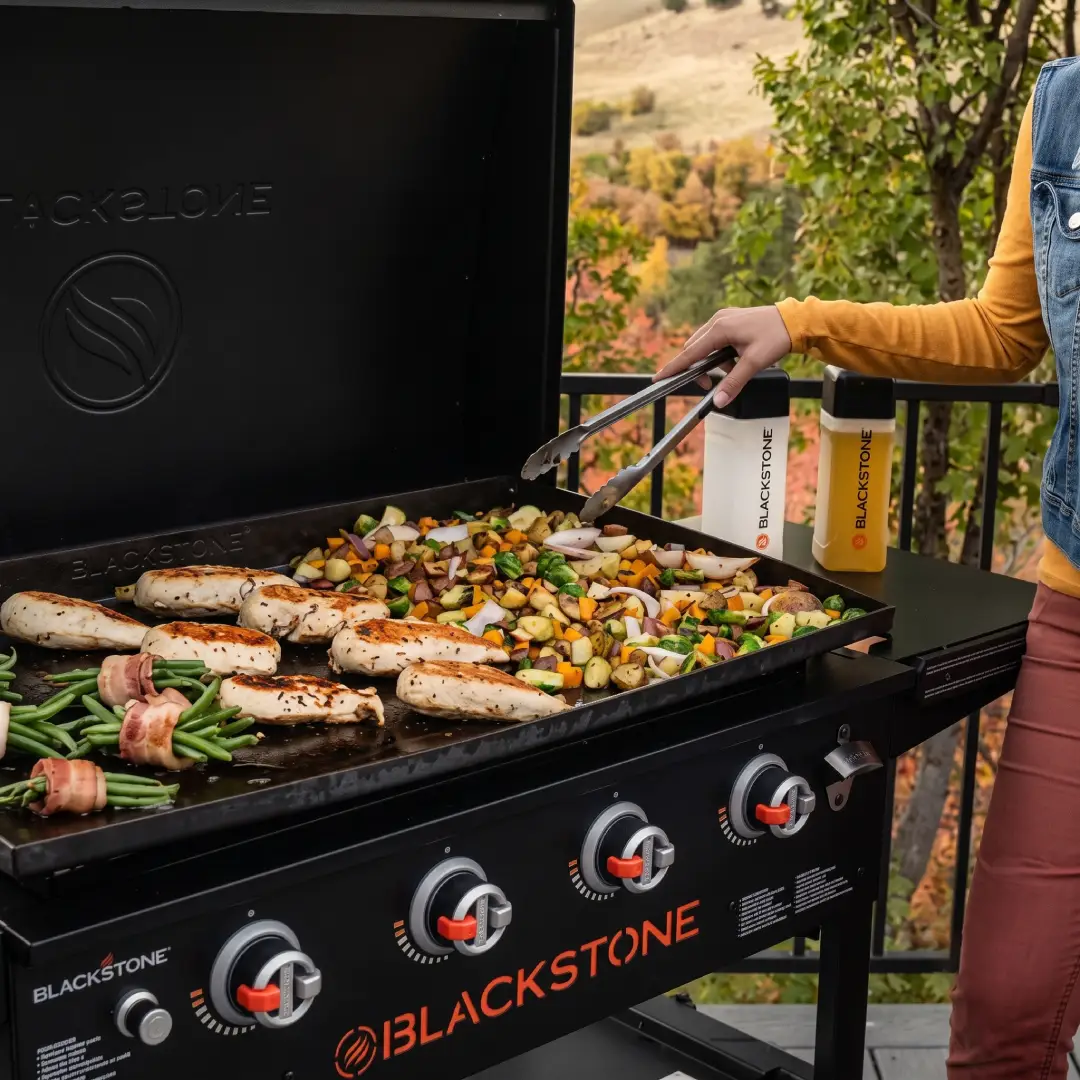 Blackstone 22" Tabletop Griddle with Built-In Hood