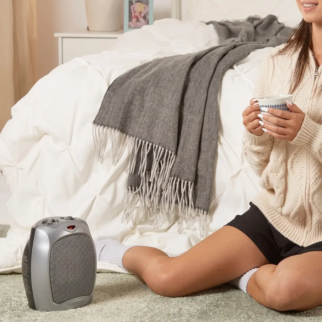 Amazon Basics Ceramic Space Heater 1500W Fast Heating Silver image 2