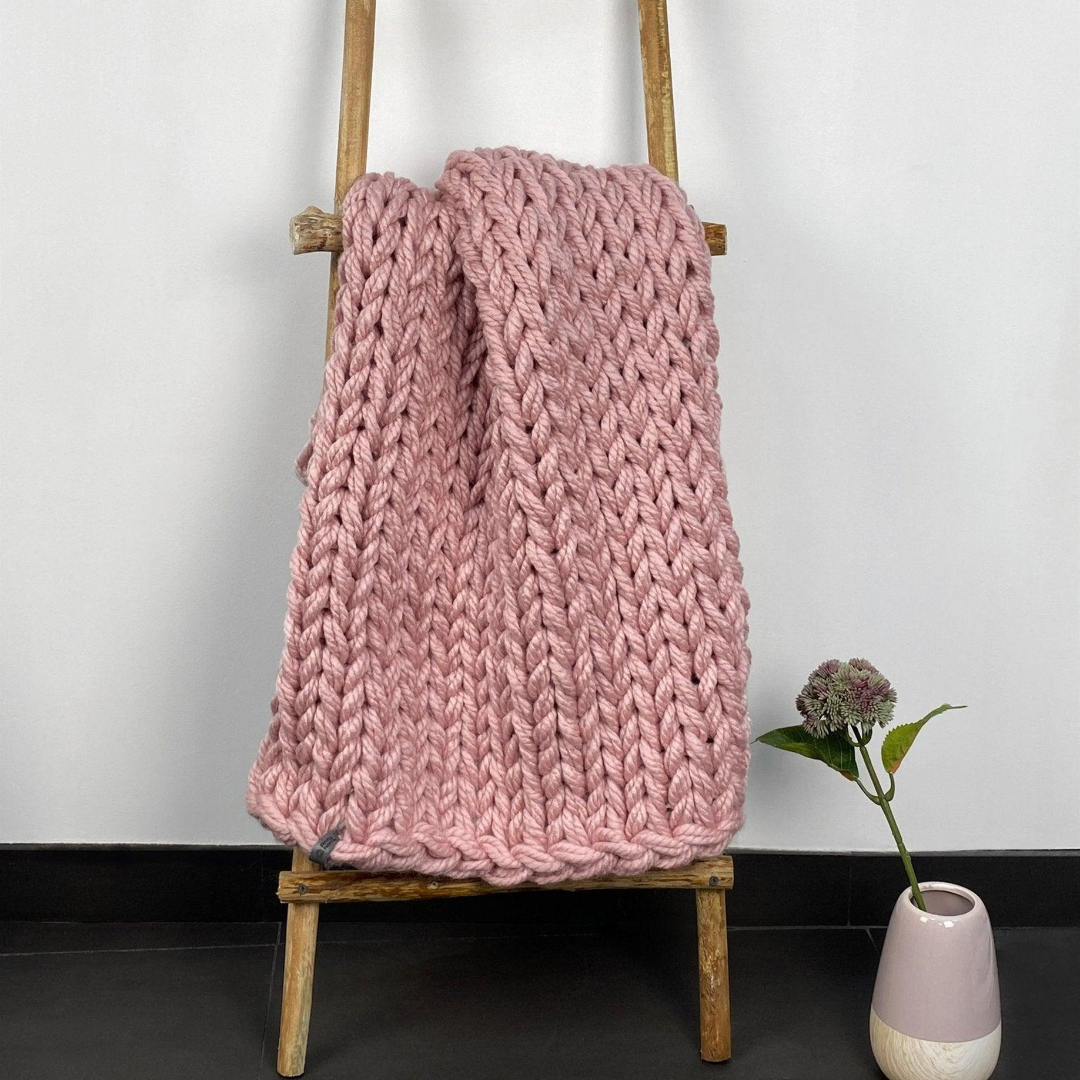 'AGRATY Chunky Knit Blanket Throw,Soft Chenille Yarn Throw Blanket 50x60，Handmade Cable Knit Crochet Blanket,Large Knit Blankets Chunky Yarn,Rope Knot Throw Blanket for Couch Sofa Bed Home Decor image 2